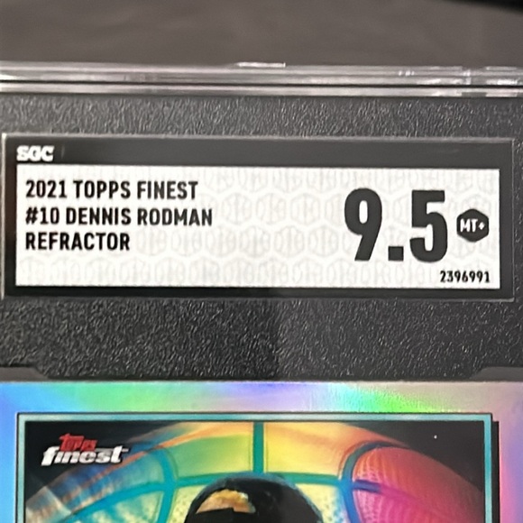 2021 Tops Finest #10 Dennis Rodman Refractor Graded 9.5 SHC AMAZING, Rare - Picture 5 of 5